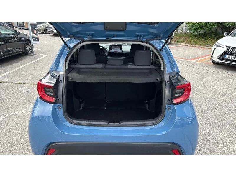 Toyota Yaris 1.5HSD TREND, снимка 10 - Автомобили и джипове - 55230140