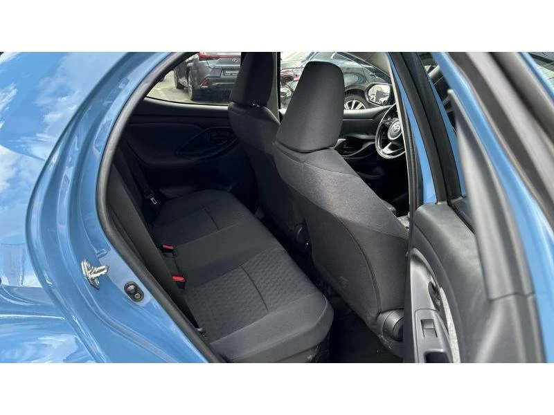 Toyota Yaris 1.5HSD TREND, снимка 7 - Автомобили и джипове - 55230140