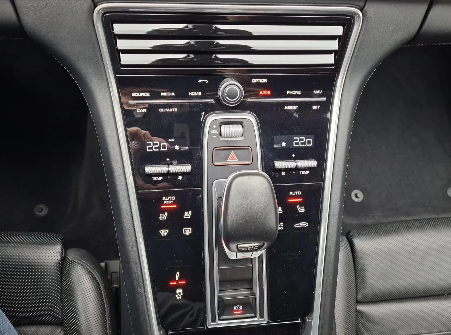 Porsche Panamera GTS - изображение 4