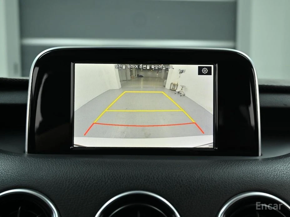 Kia Stinger * 2.0T* PRIME* КОЖА* ПОДГРЕВ* KEYLESS* КАМЕРИ* , снимка 12 - Автомобили и джипове - 54146882