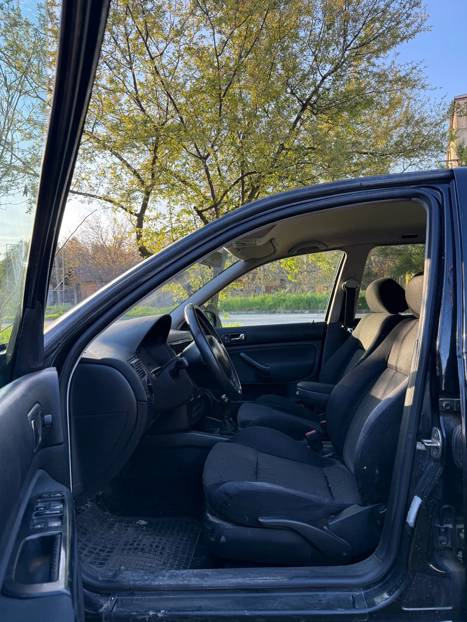 VW Golf 1, 6, снимка 4 - Автомобили и джипове - 54902310
