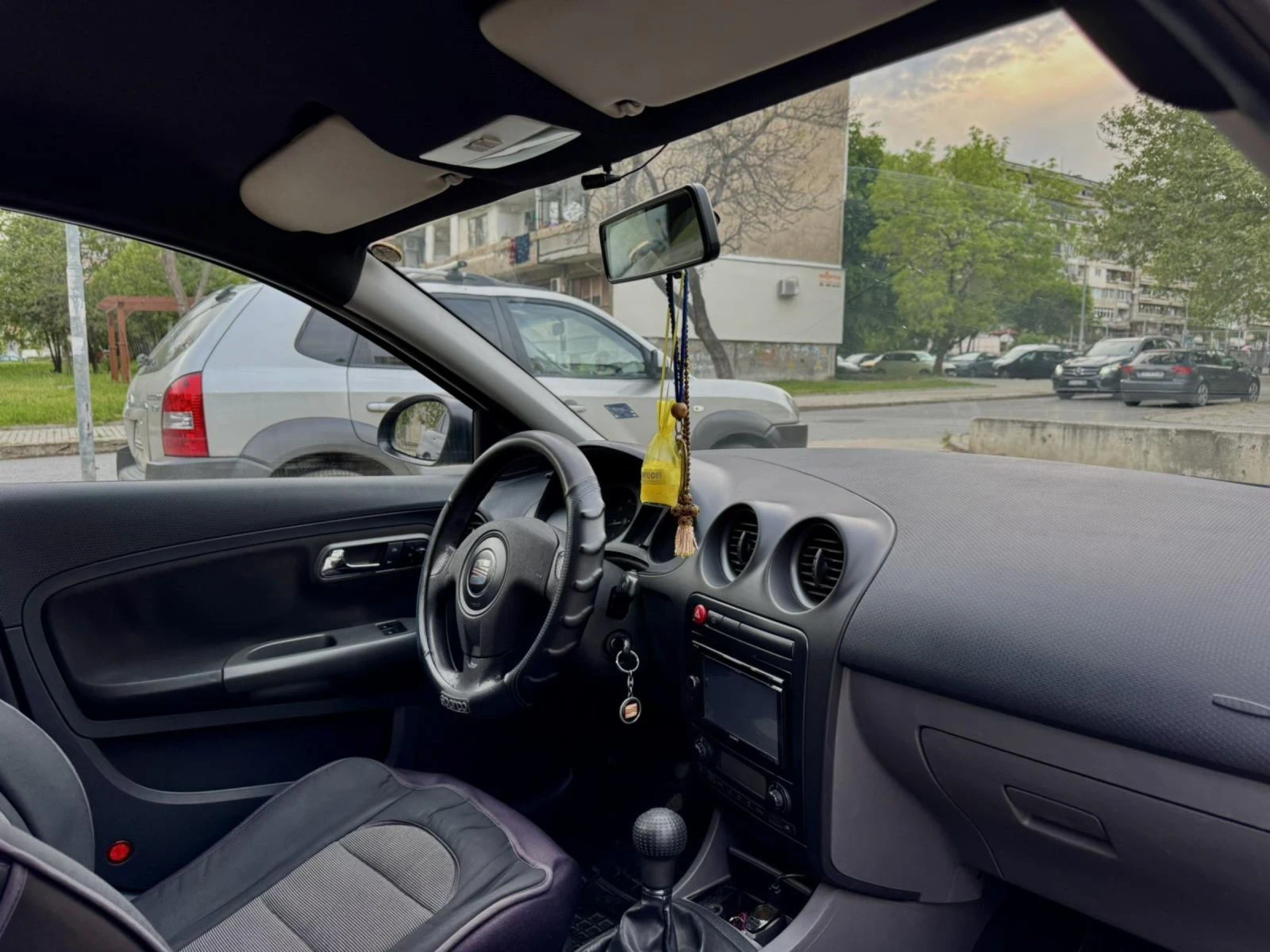 Seat Ibiza 1.4 бензин+ LPG, снимка 8 - Автомобили и джипове - 54459473