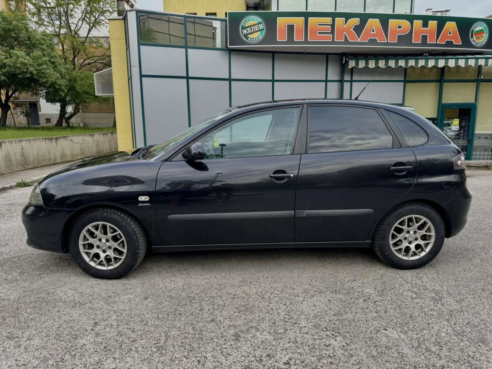 Seat Ibiza 1.4 бензин+ LPG, снимка 2 - Автомобили и джипове - 54459473