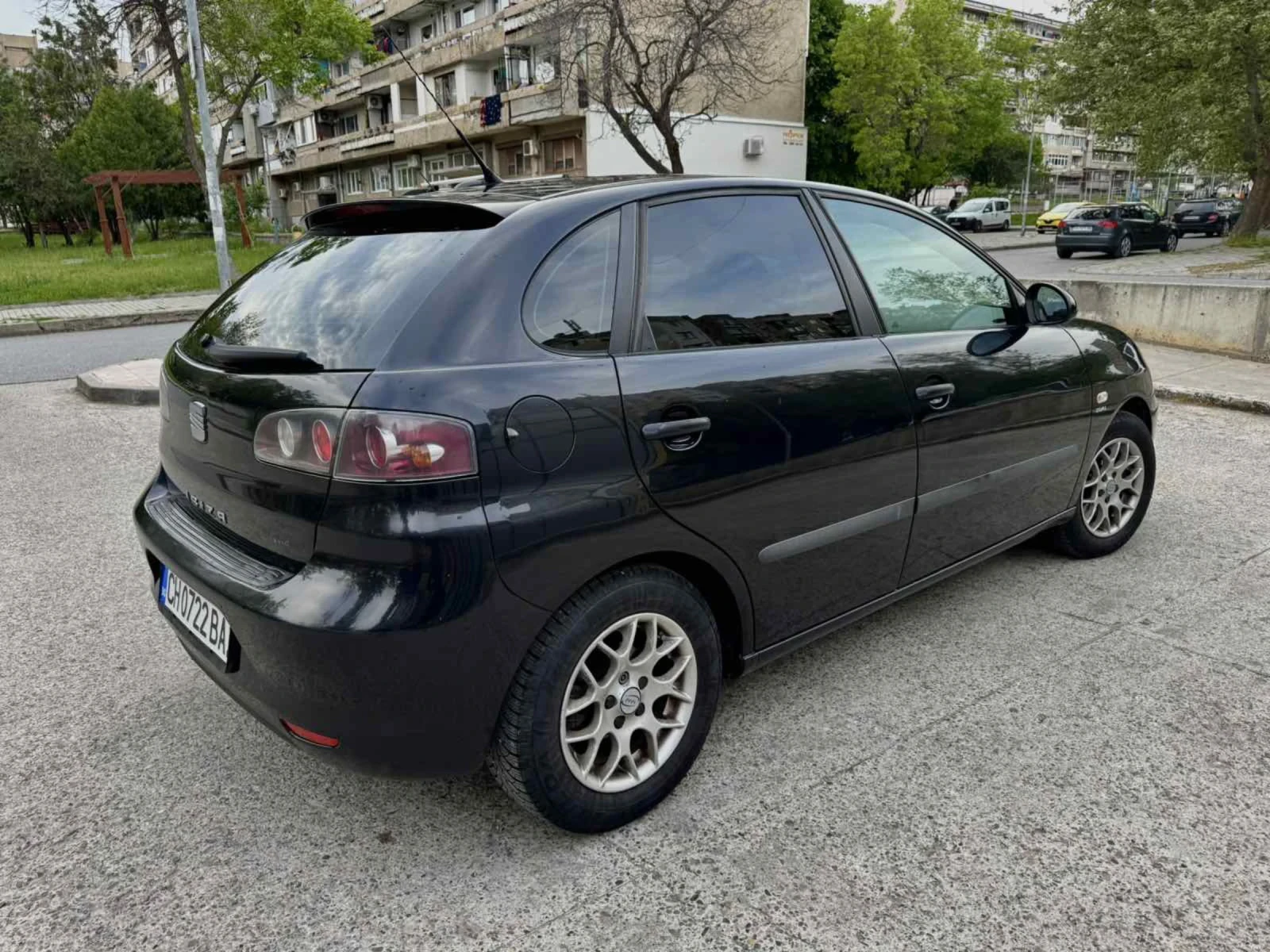 Seat Ibiza 1.4 бензин+ LPG, снимка 4 - Автомобили и джипове - 54459473
