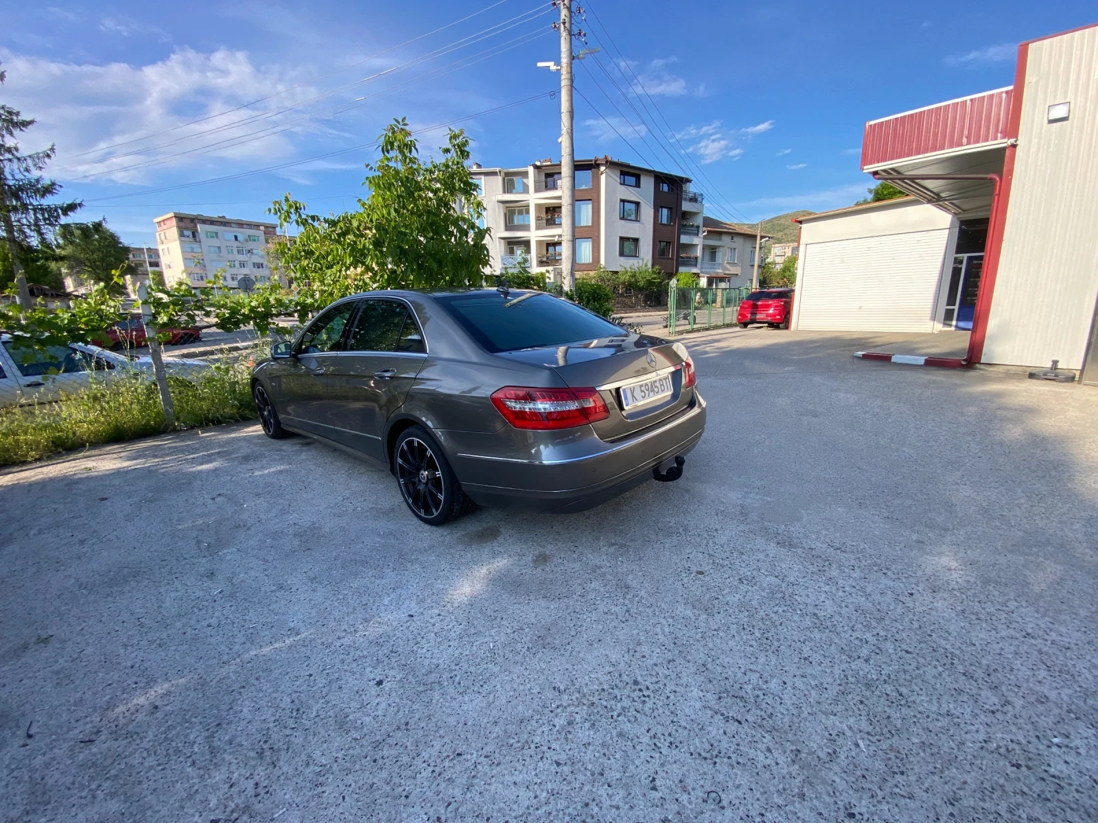 Mercedes-Benz E 220 2.2, снимка 5 - Автомобили и джипове - 54623189
