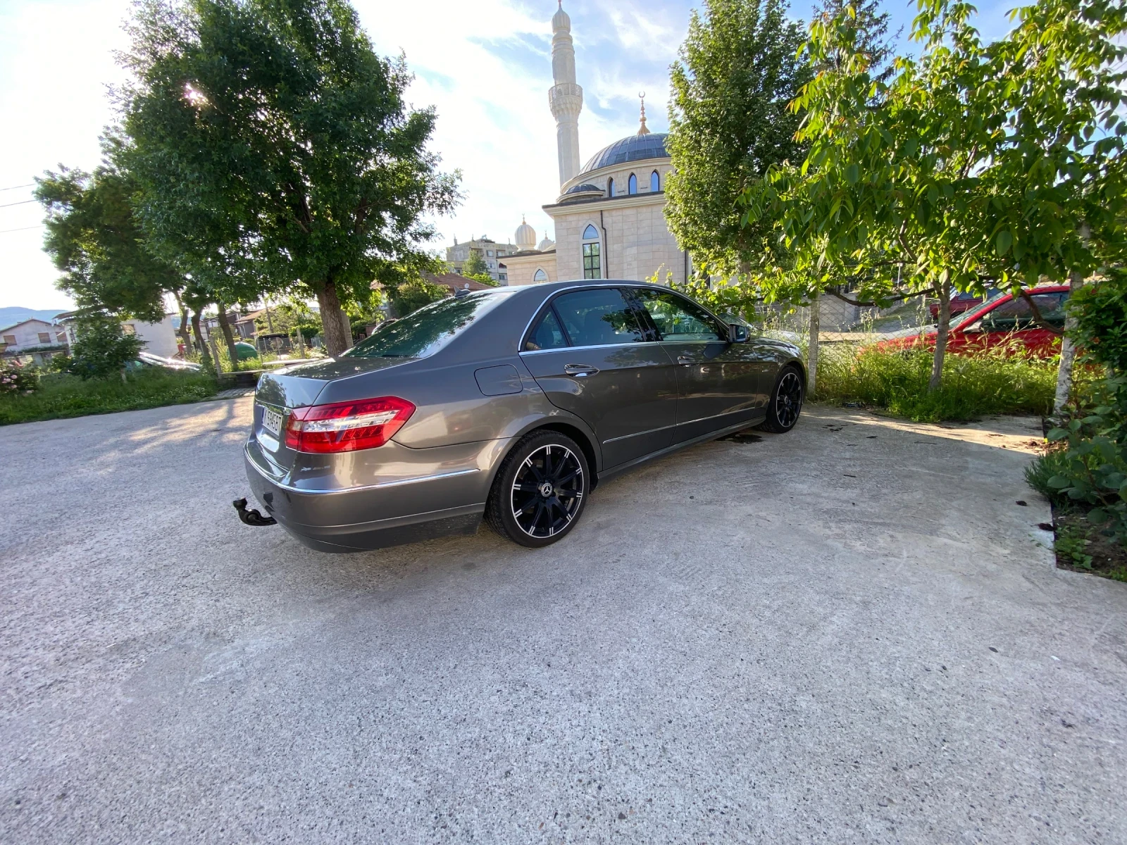 Mercedes-Benz E 220 2.2, снимка 4 - Автомобили и джипове - 54623189