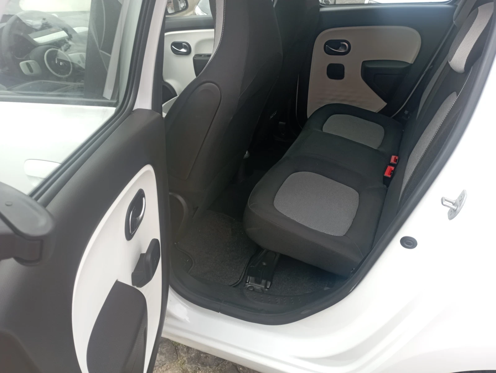 Renault Twingo Twingo Elektro , снимка 7 - Автомобили и джипове - 55381830