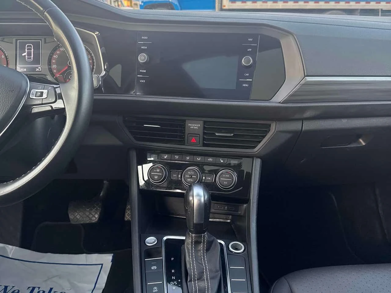 VW Jetta * Highline * CARFAX * ЦЕНА ДО БГ, снимка 8 - Автомобили и джипове - 55415911