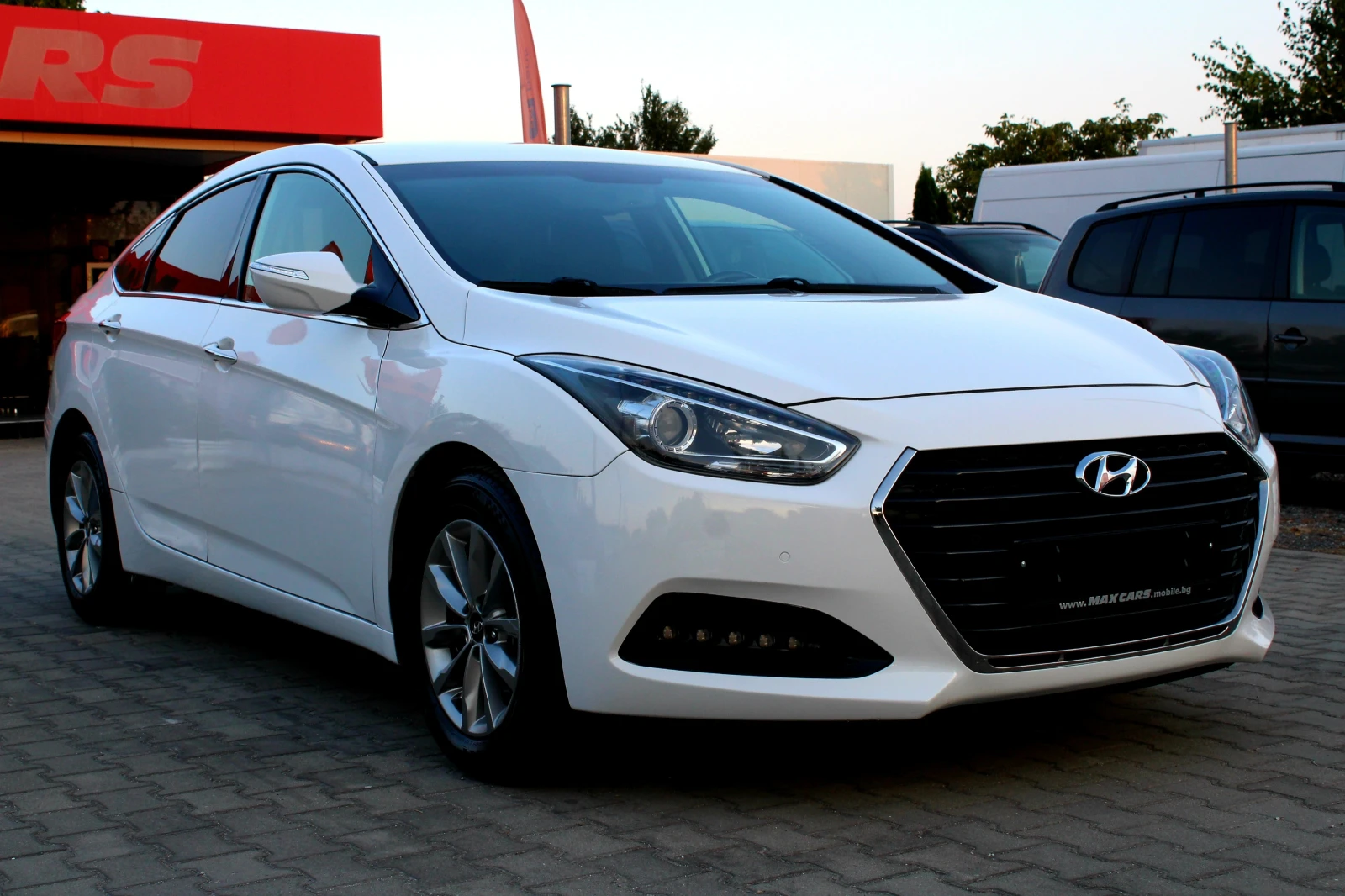 Hyundai I40 1.7CRDi СОБСТВЕН ЛИЗИНГ, снимка 2 - Автомобили и джипове - 56024270