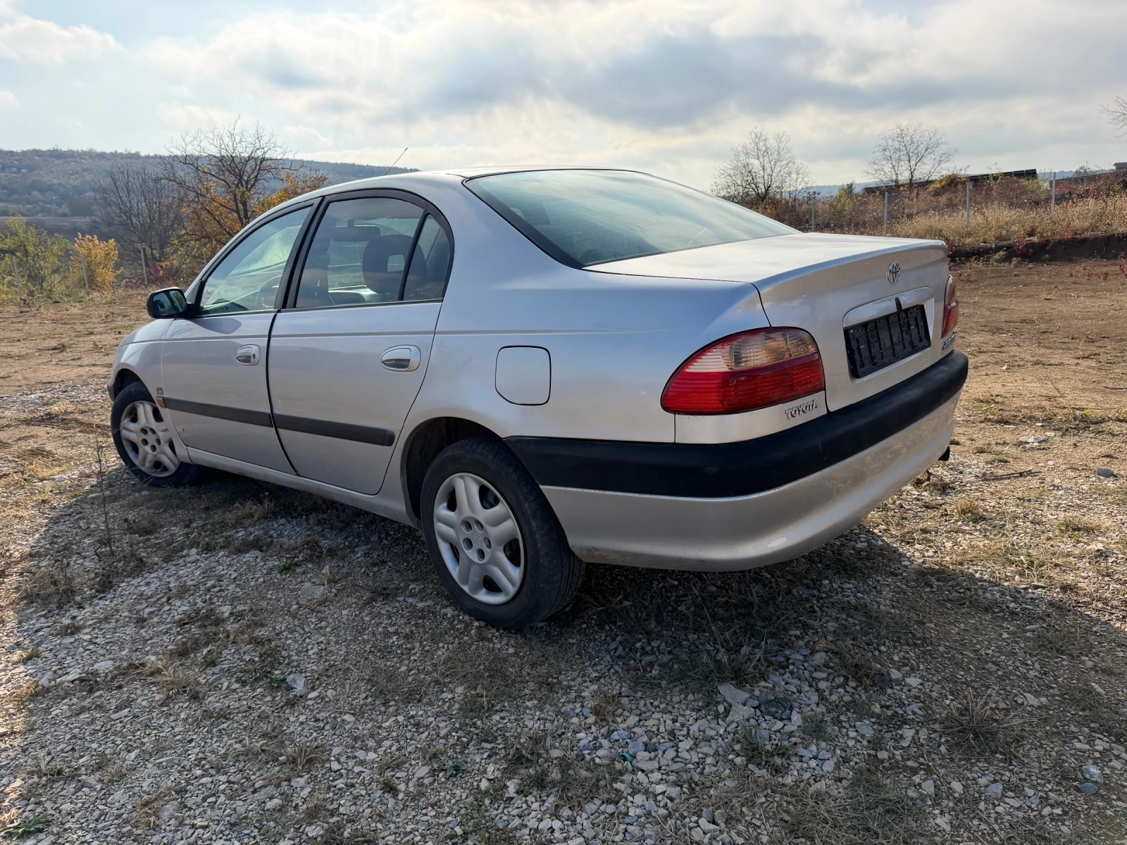Toyota Avensis 2.0/D4D, снимка 4 - Автомобили и джипове - 56644885