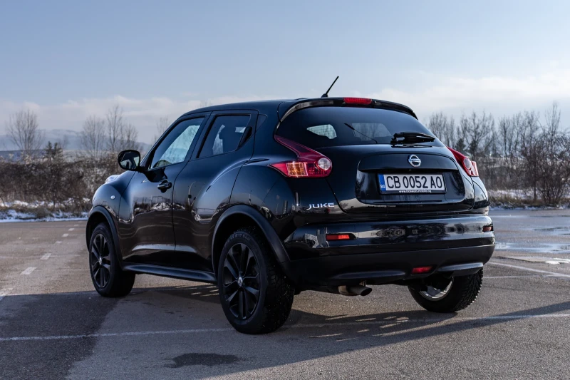 Nissan Juke TURBO БЕНЗИН РЪЧНА ОБСЛУЖЕНА , снимка 2 - Автомобили и джипове - 48435095