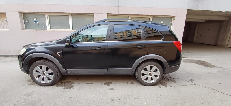 Chevrolet Captiva 2.0, снимка 2 - Автомобили и джипове - 48984426