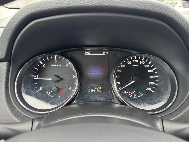 Nissan Qashqai 1.5 DCI - TEKNA, снимка 11 - Автомобили и джипове - 52098216