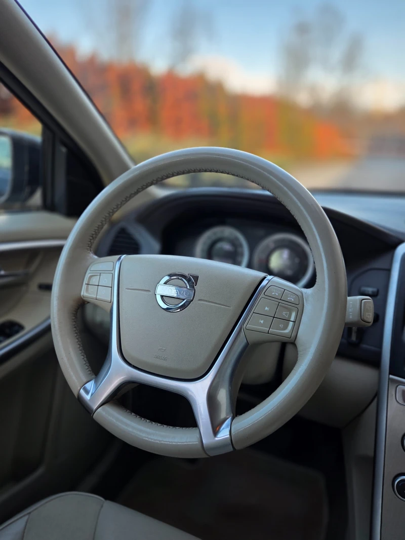 Volvo XC60 2.0D3 SUMMUM* УНИКАЛНО* , снимка 9 - Автомобили и джипове - 52954628