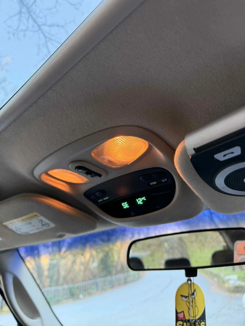 Jeep Cherokee 3.7, снимка 13 - Автомобили и джипове - 53102036