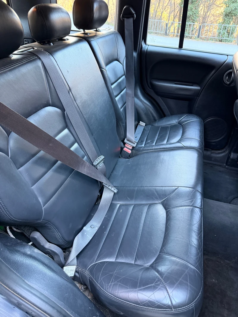 Jeep Cherokee 3.7, снимка 9 - Автомобили и джипове - 53102036