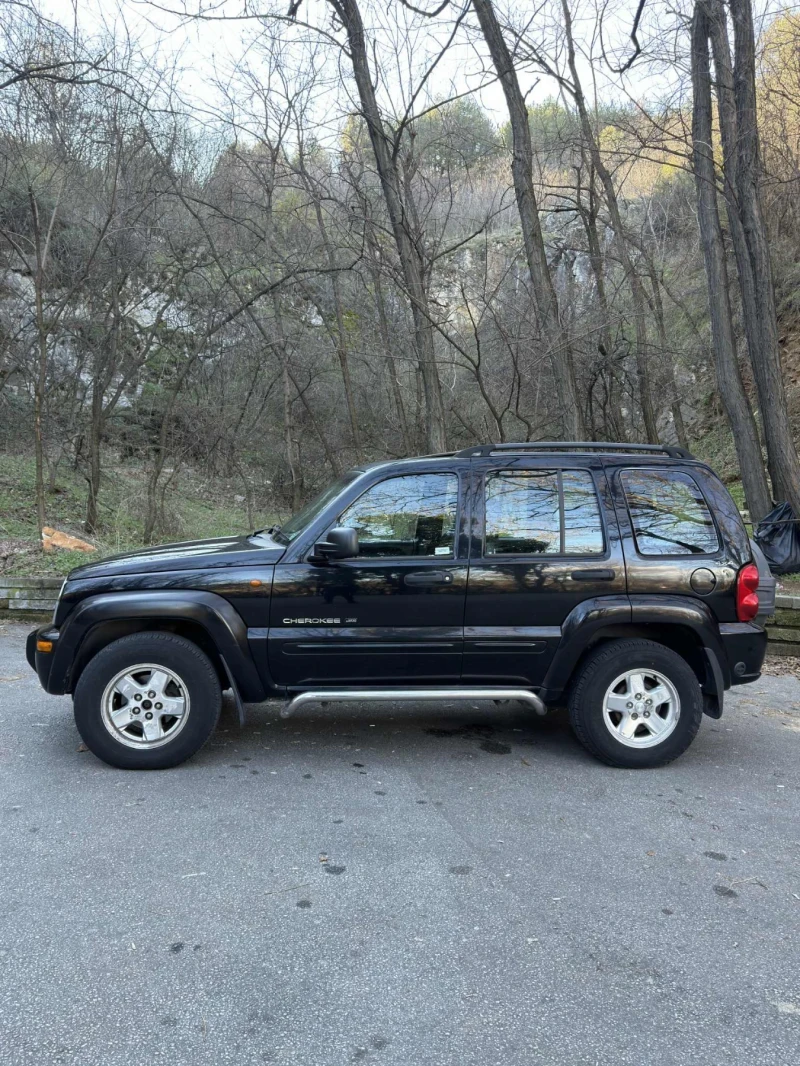 Jeep Cherokee 3.7, снимка 4 - Автомобили и джипове - 53102036