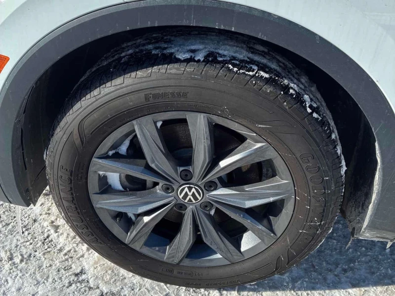VW Tiguan * Comfortline * SE * 4MOTION * ACC * KEYLESS * , снимка 7 - Автомобили и джипове - 53532908