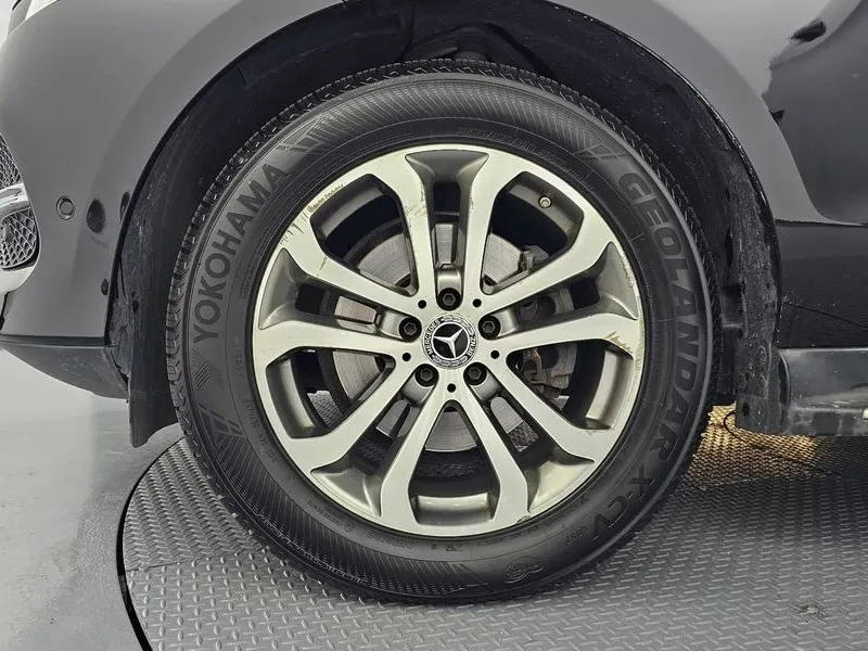 Mercedes-Benz GLE 250 D 4Matic, снимка 5 - Автомобили и джипове - 55789157