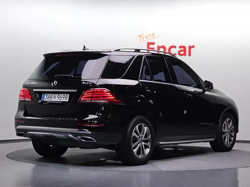 Mercedes-Benz GLE 250 D 4Matic, снимка 2 - Автомобили и джипове - 55789157