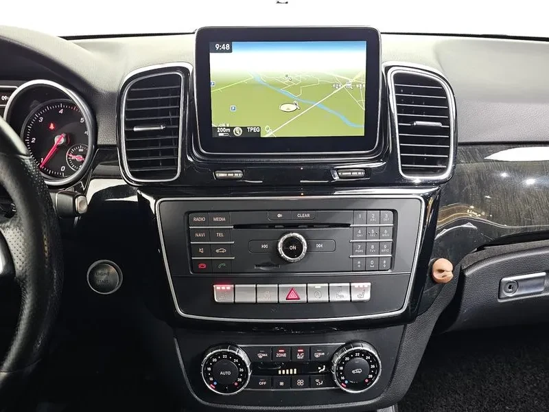 Mercedes-Benz GLE 250 D 4Matic, снимка 13 - Автомобили и джипове - 55789157