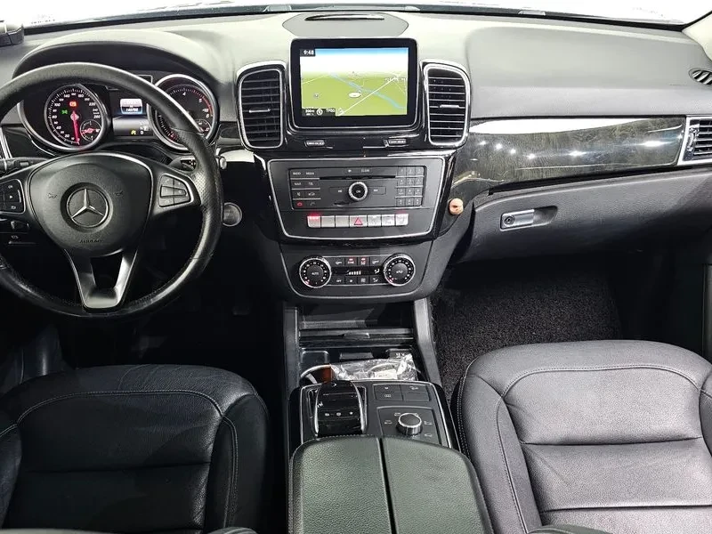 Mercedes-Benz GLE 250 D 4Matic, снимка 7 - Автомобили и джипове - 55789157