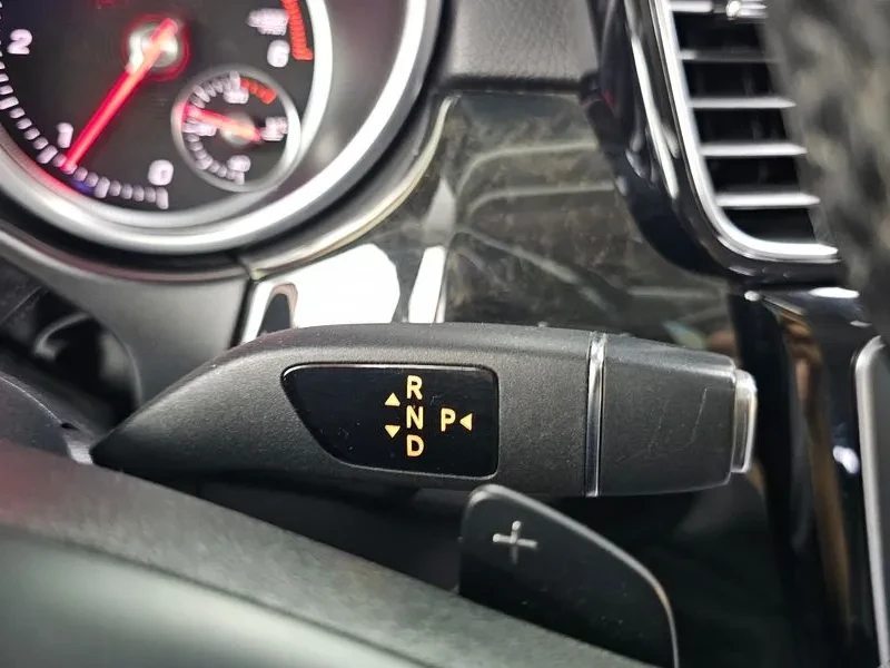 Mercedes-Benz GLE 250 D 4Matic, снимка 9 - Автомобили и джипове - 55789157