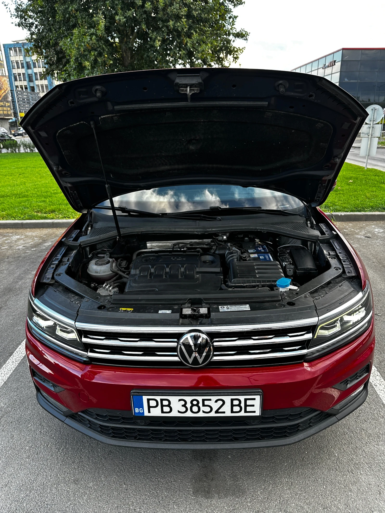 VW Tiguan 2.0TDI FULL LED DISCTRONIC - изображение 9