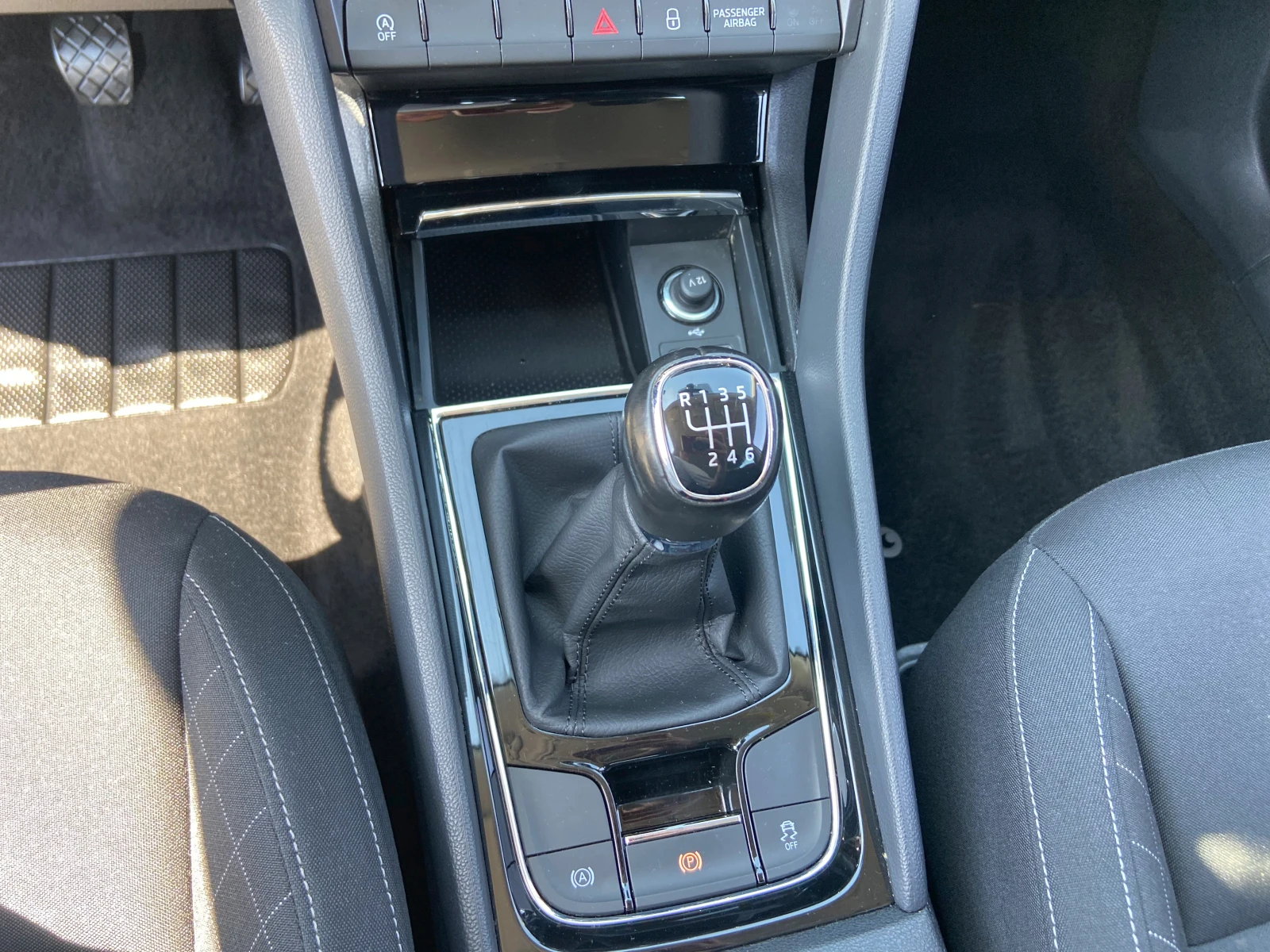 Skoda Karoq 1.0 TSI -Има видеоклип към обявата! - изображение 9
