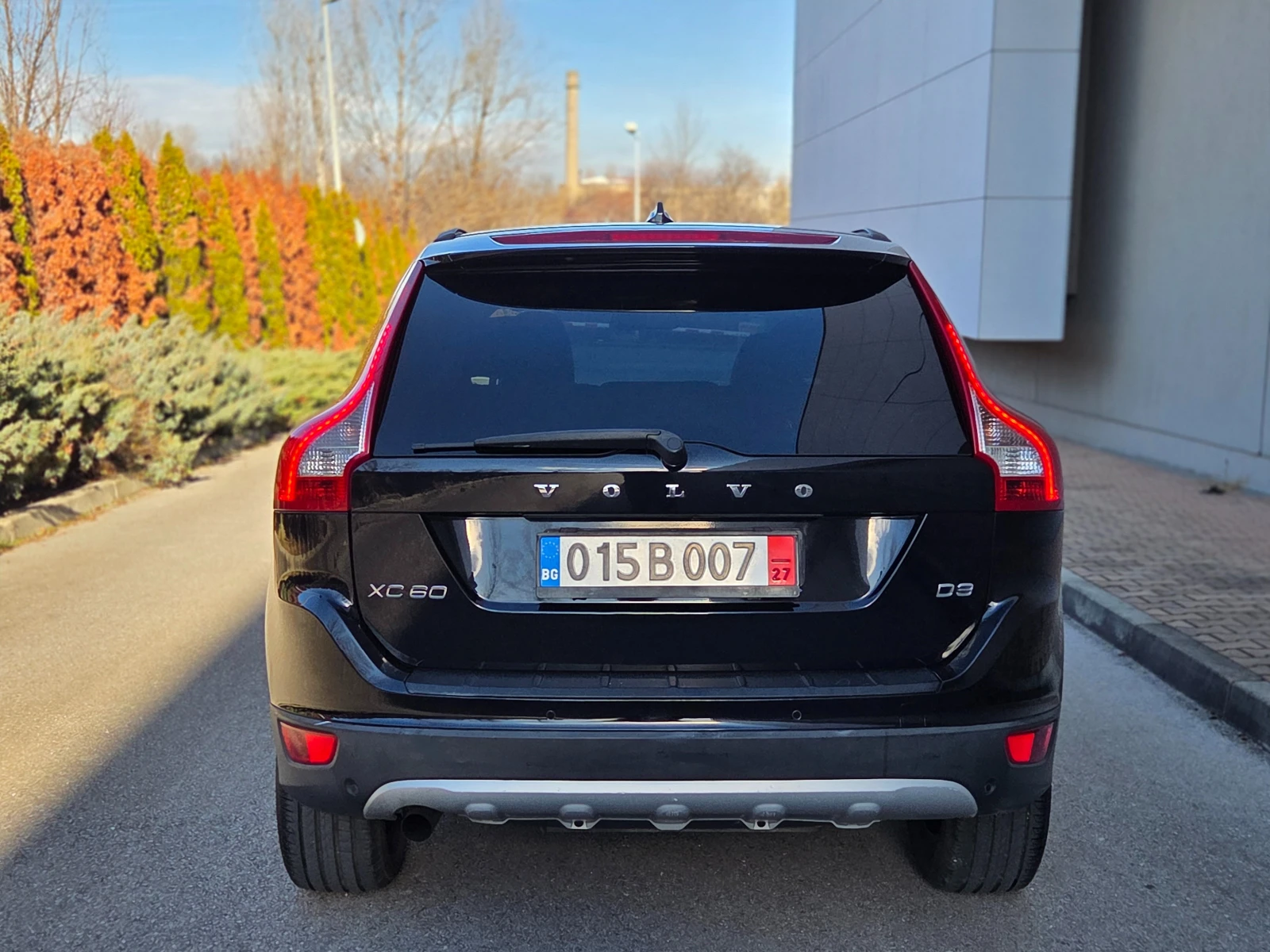 Volvo XC60 2.0D3 SUMMUM* УНИКАЛНО*  - изображение 6