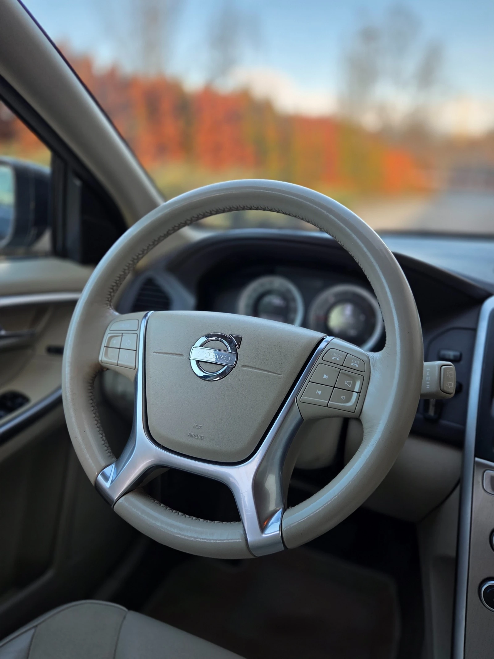 Volvo XC60 2.0D3 SUMMUM* УНИКАЛНО*  - изображение 9