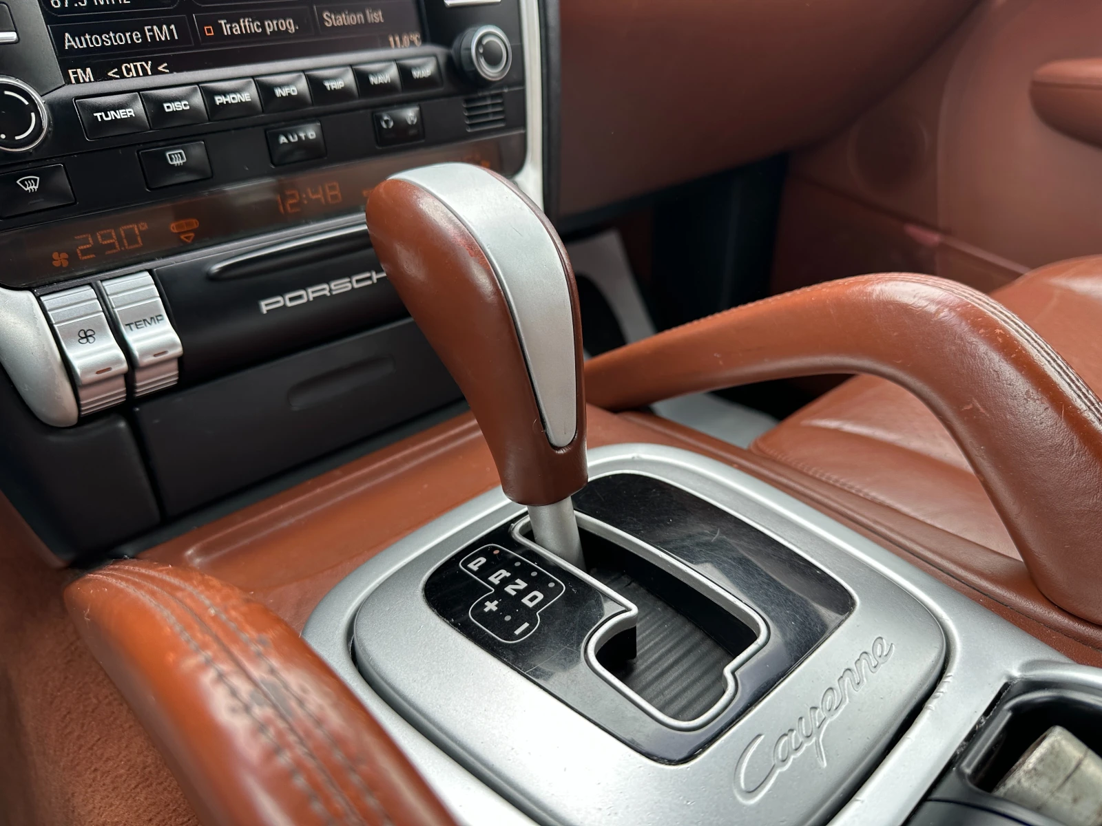 Porsche Cayenne 3.0d 239 к.с./ГАРАНЦИЯ ОТ КЕНТАВЪР , снимка 12 - Автомобили и джипове - 54096447