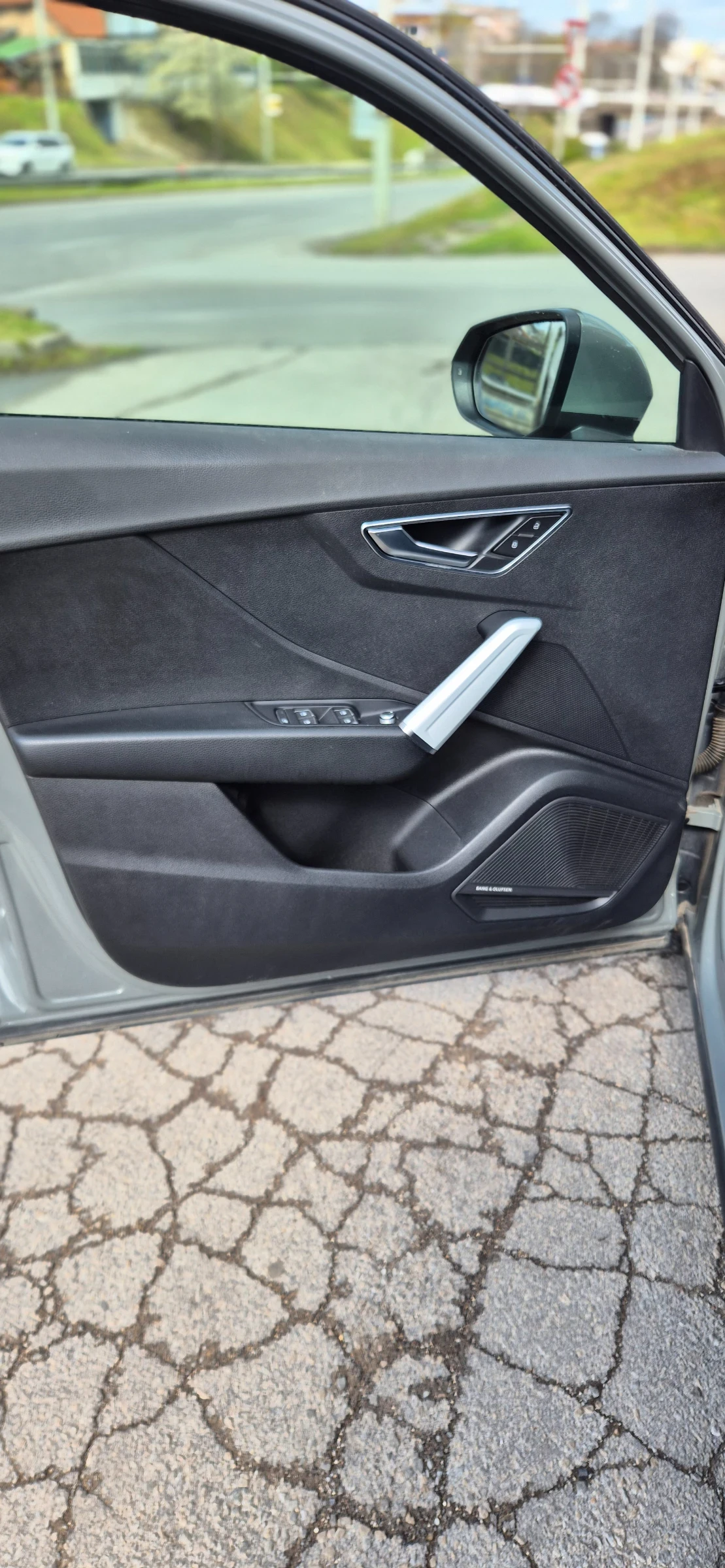 Audi Q2 2.0TDI* QUATTRO* S-TRONIC* NAVI* LED* B&O, снимка 7 - Автомобили и джипове - 54155403