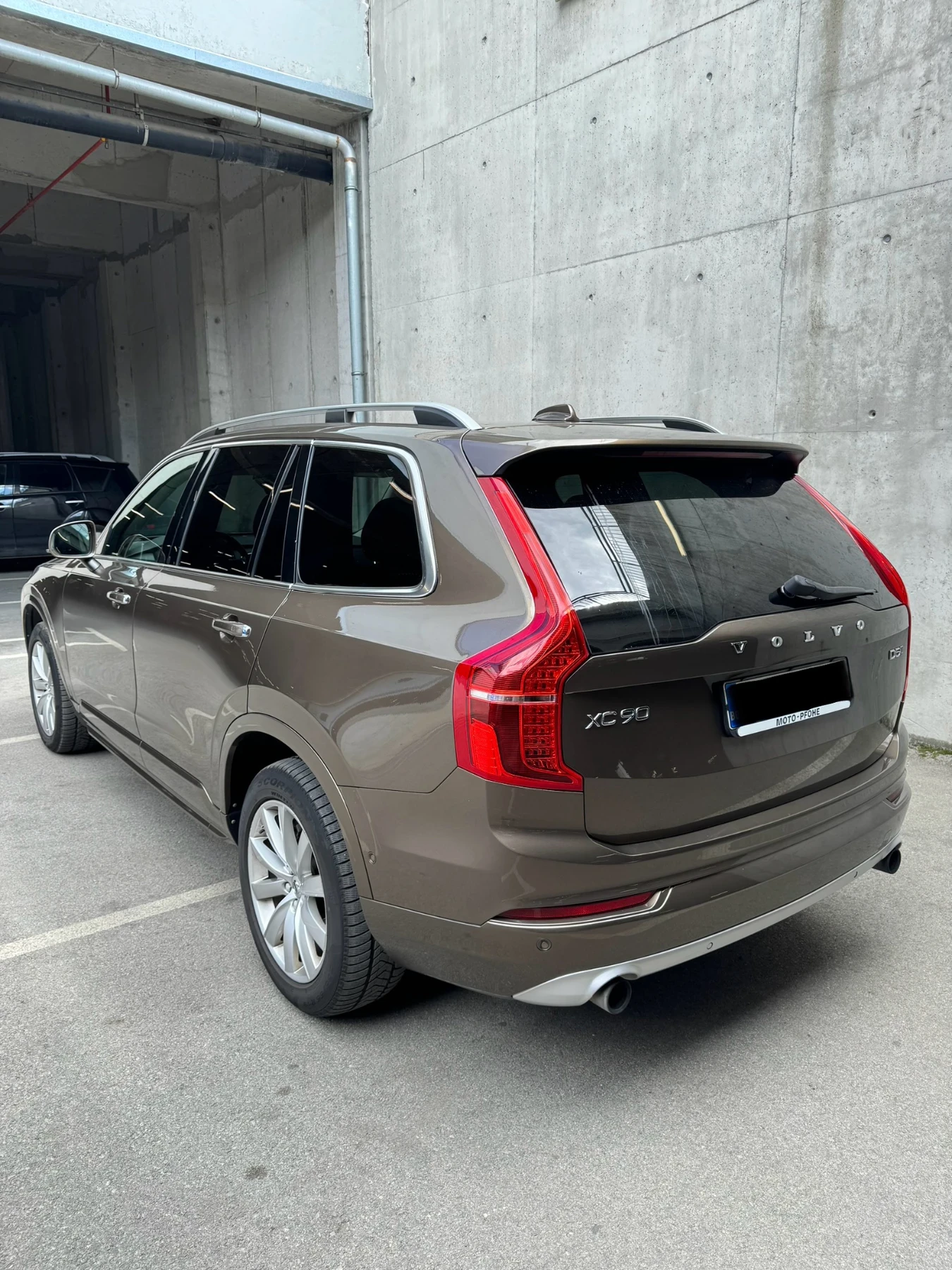Volvo Xc90 2.0 D5, снимка 5 - Автомобили и джипове - 54403267