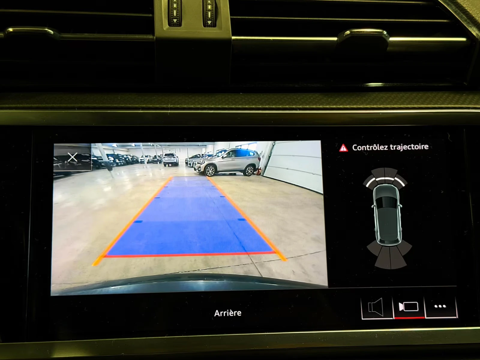 Audi Q3 35TFSI/150HP/S-LINE/CAM/NAVI/CPLAY/DIGI/ALKH/273q, снимка 13 - Автомобили и джипове - 54458822