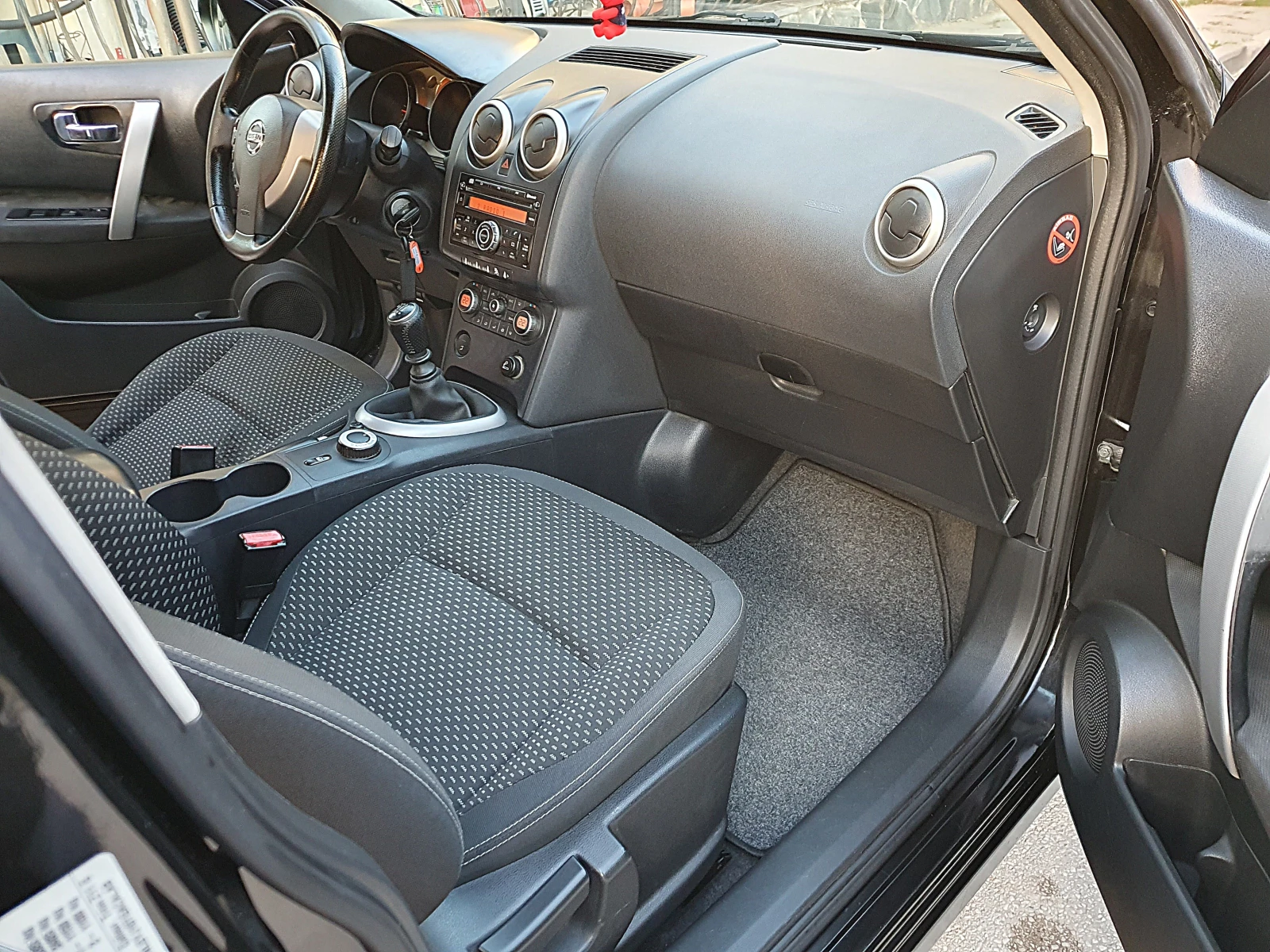 Nissan Qashqai 2.0dci-150k.s.-4x4-6��������! | Mobile.bg � ����������� 12