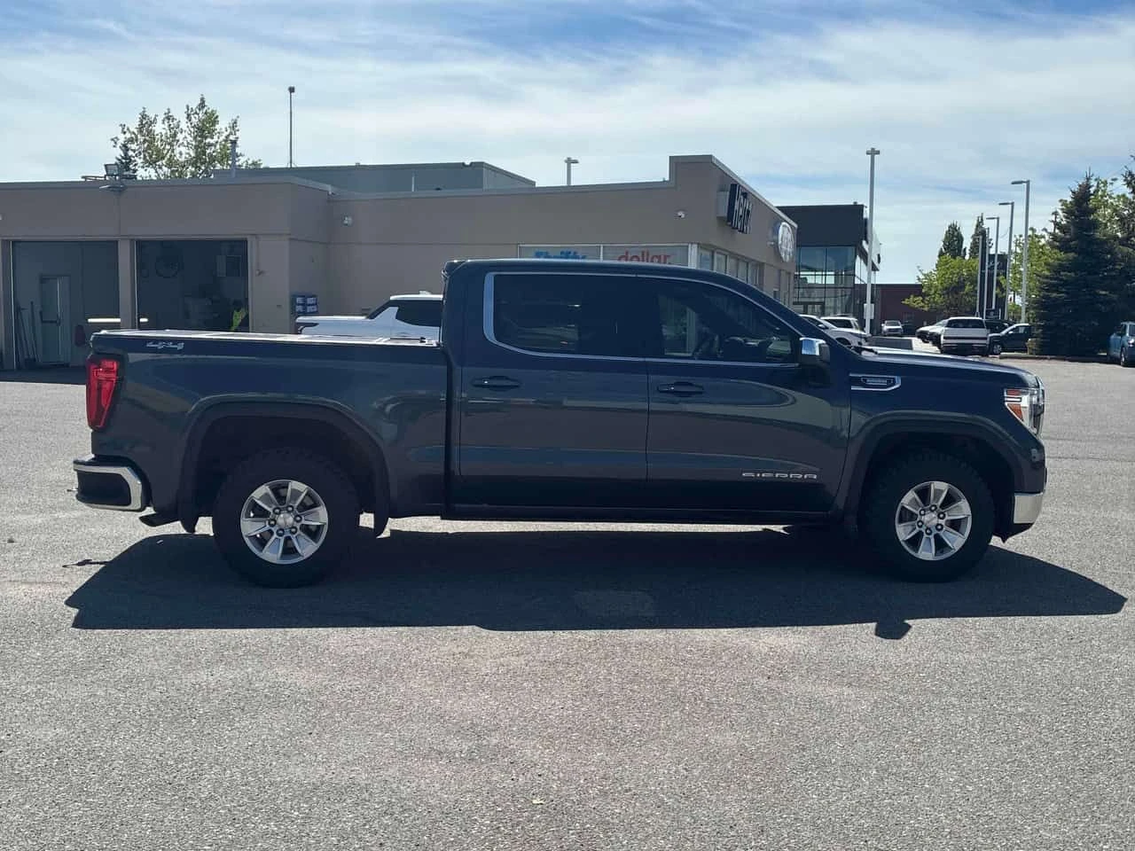 Gmc Sierra * SLE * АВТОКРЕДИТ БЕЗ ПЪРВОНАЧАЛНА ВНОСКА* , снимка 3 - Автомобили и джипове - 54696561