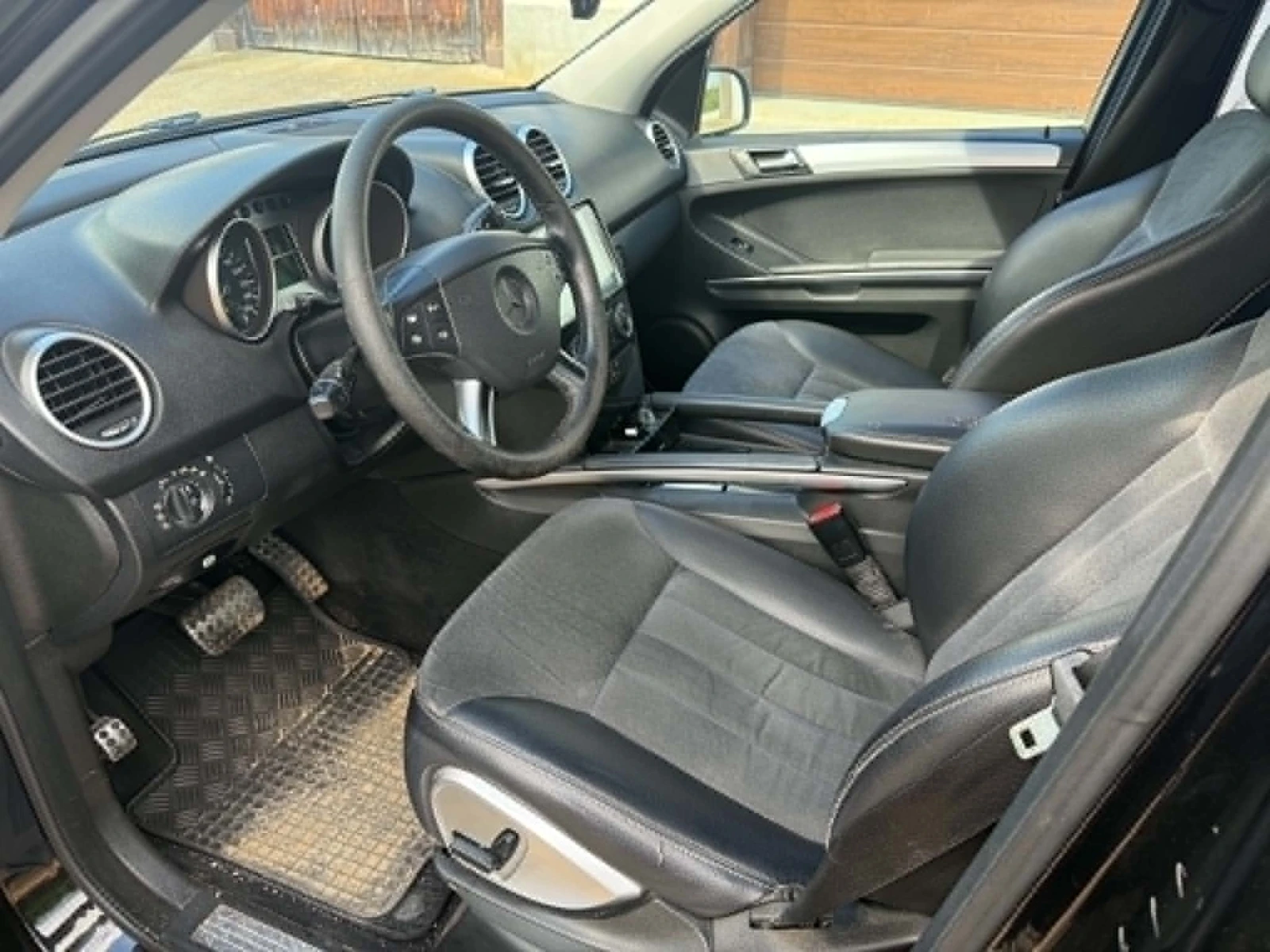 Mercedes-Benz ML 320 4matic, снимка 10 - Автомобили и джипове - 54961191