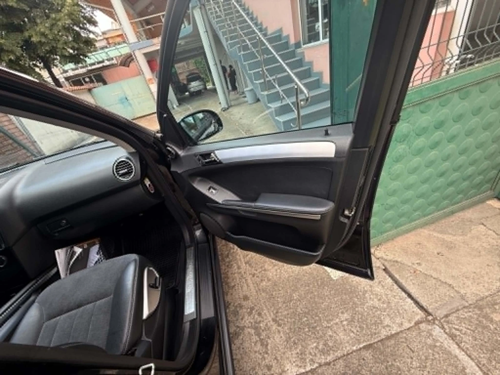 Mercedes-Benz ML 320 4matic, снимка 6 - Автомобили и джипове - 54961191