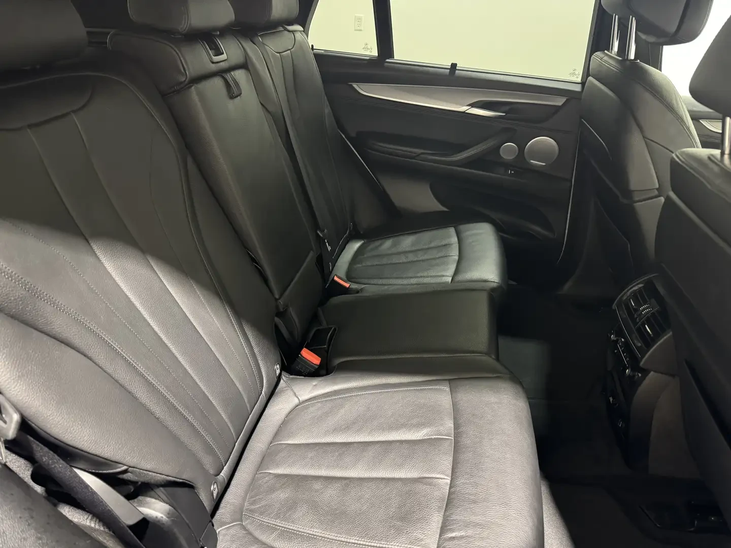 BMW X5 xDrive50i, снимка 15 - Автомобили и джипове - 54971800