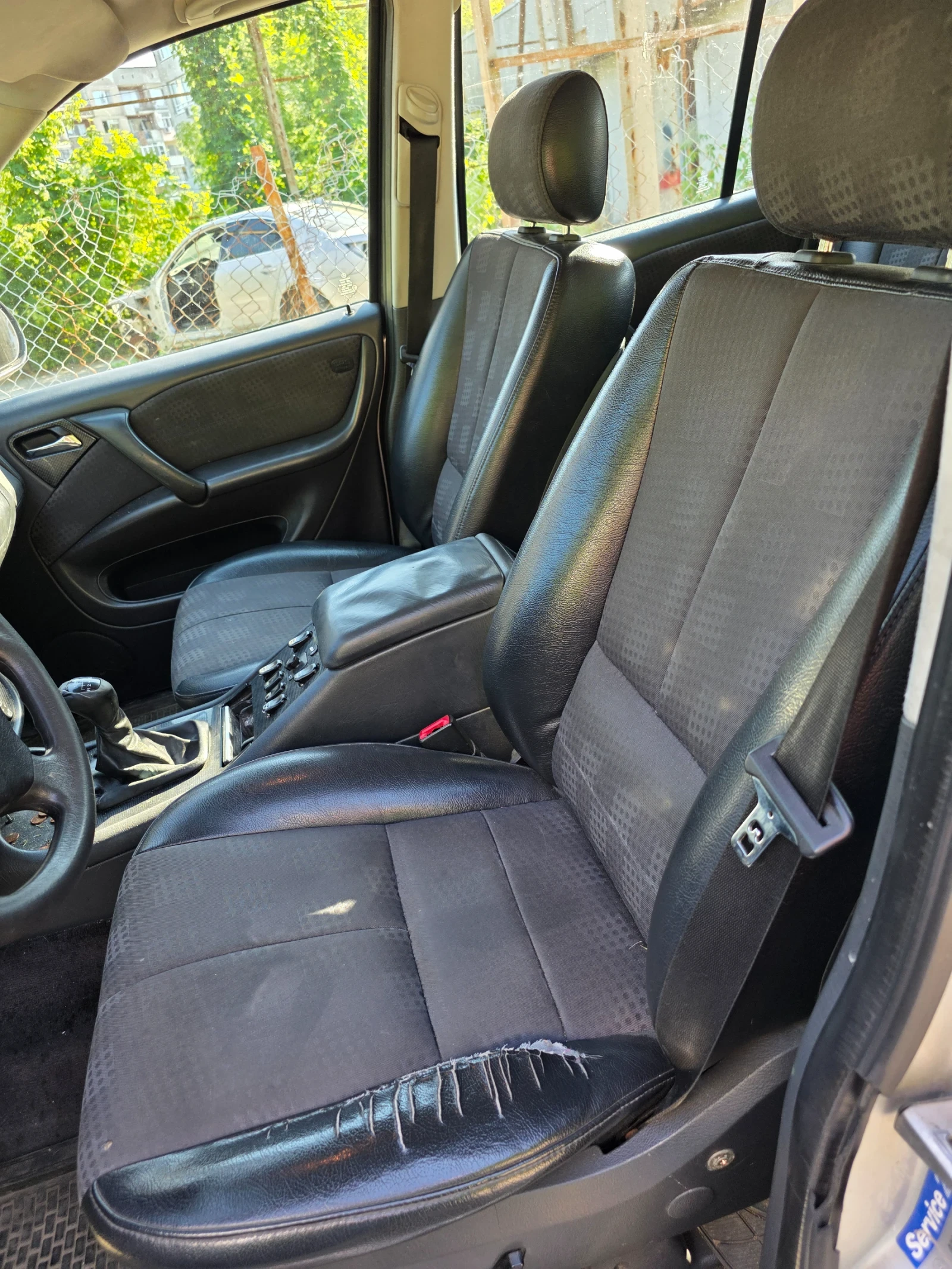 Mercedes-Benz ML 270, снимка 7 - Автомобили и джипове - 55043071