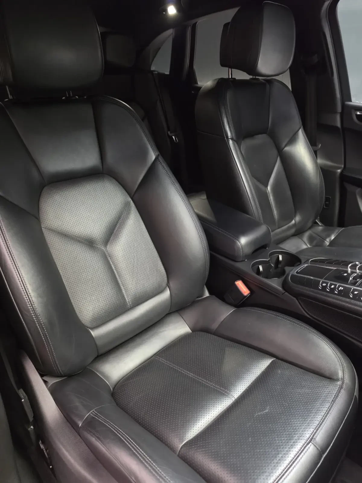 Porsche Macan S* 3.0-V6* DISTR* CAMERA* LINE ASI* NAVI* , снимка 10 - Автомобили и джипове - 55405795