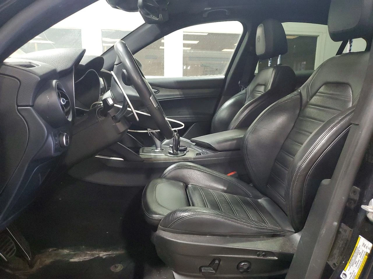 Alfa Romeo Stelvio 2.0l Ti Sport, снимка 7 - Автомобили и джипове - 55591559
