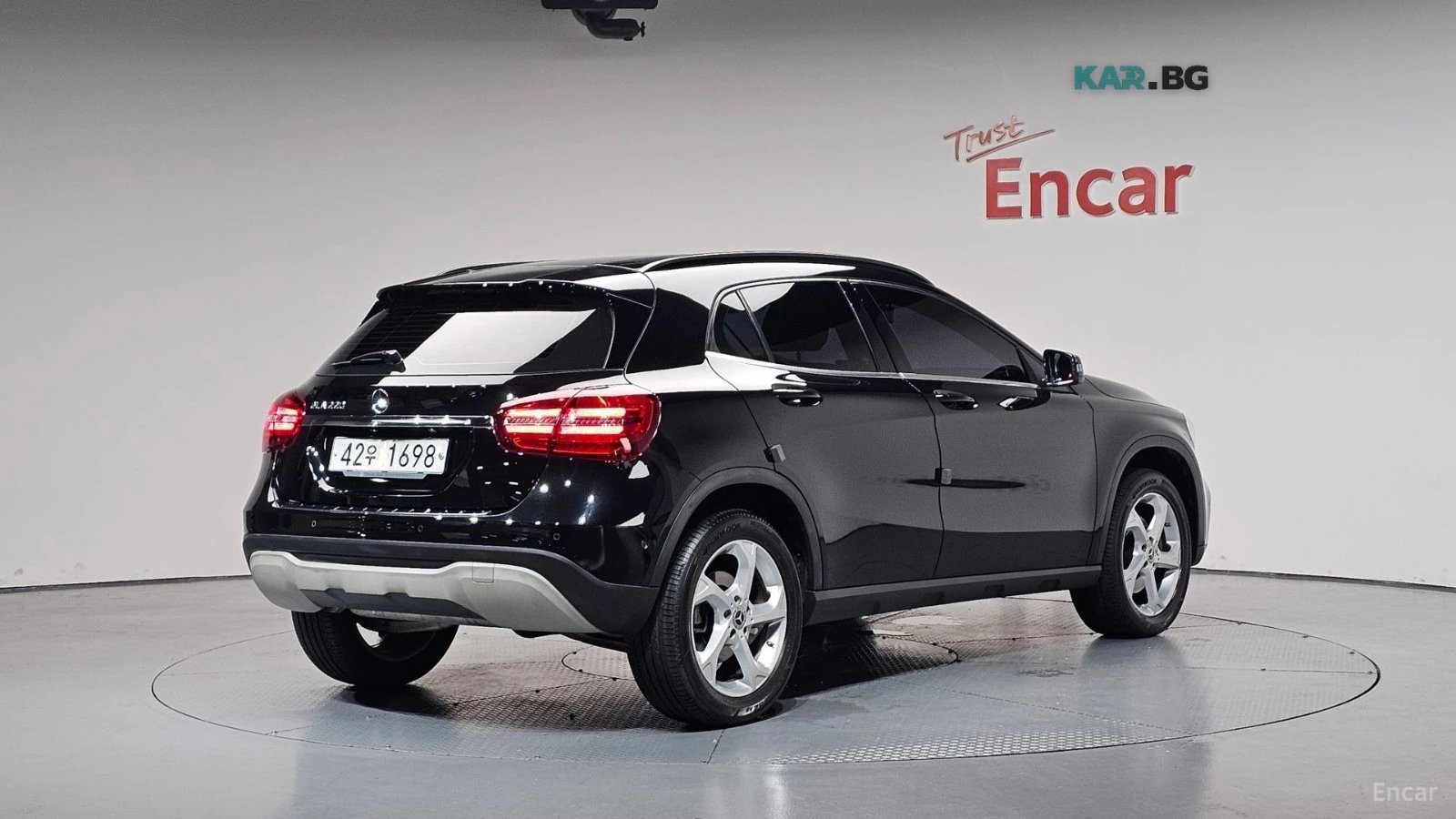 Mercedes-Benz GLA 220 КОЖА* ПОДГРЕВ* КАМЕРА* ПАМЕТ, снимка 2 - Автомобили и джипове - 55952497