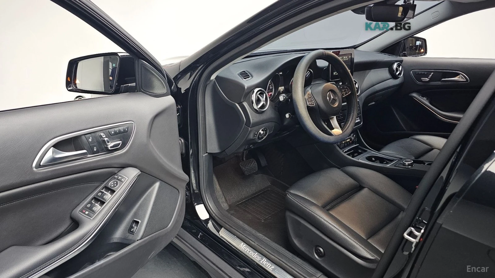 Mercedes-Benz GLA 220 КОЖА* ПОДГРЕВ* КАМЕРА* ПАМЕТ, снимка 8 - Автомобили и джипове - 55952497