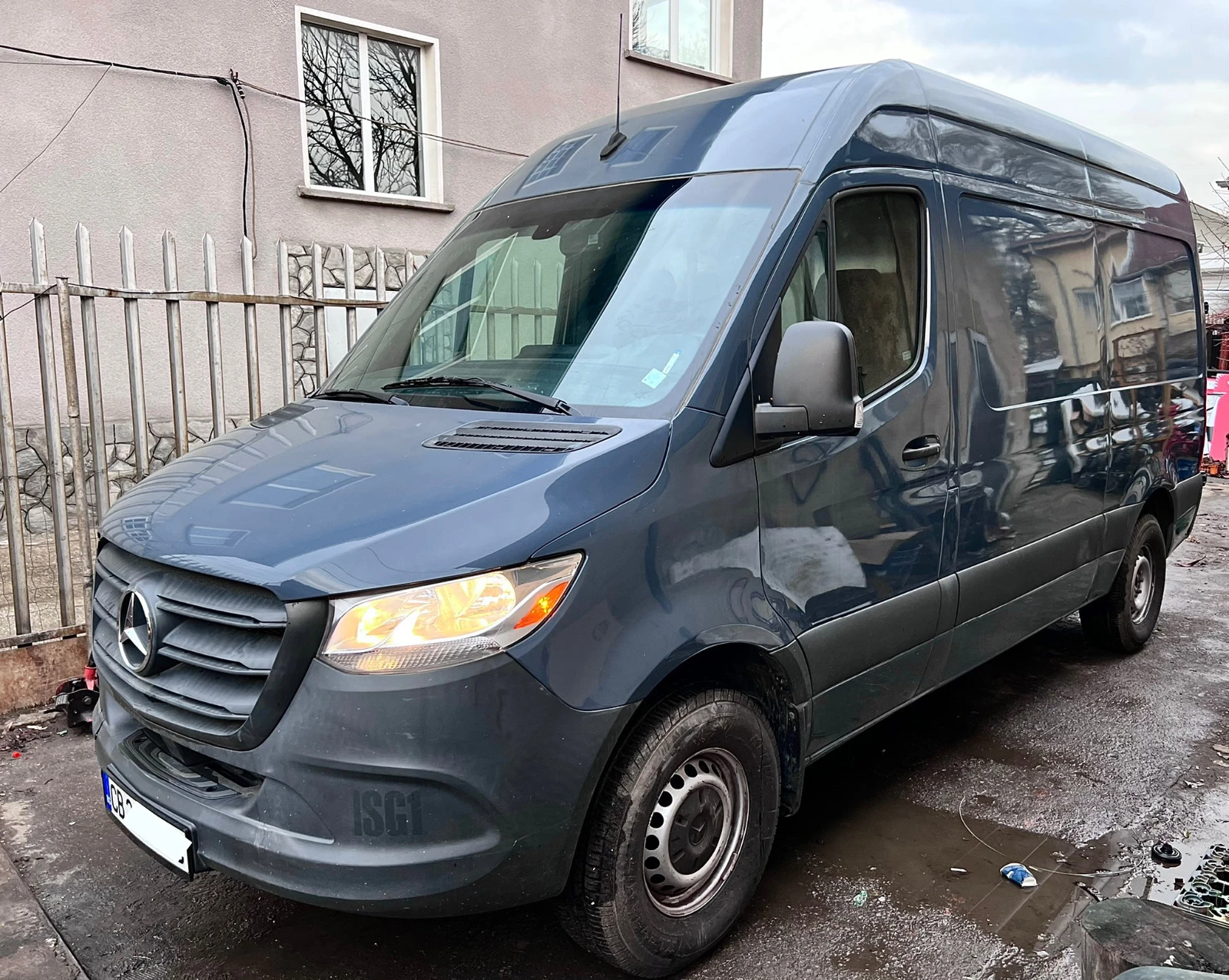 Mercedes-Benz Sprinter Автоматик\ Нов бус\ 27 хил км - изображение 2