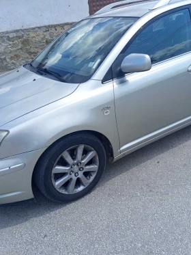 Обява за продажба на Toyota Avensis 2.0D 116HP ~4 699 лв. - изображение 2