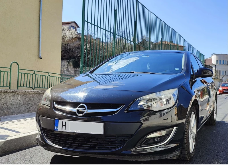 Opel Astra J 1.4 Turbo, LPG, снимка 1 - Автомобили и джипове - 45779649