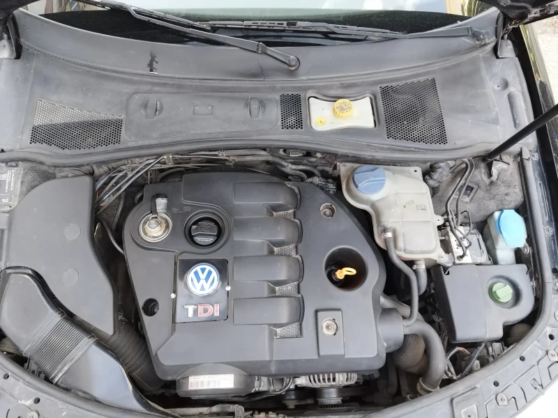 VW Passat, снимка 17 - Автомобили и джипове - 47186331