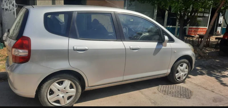 Honda Jazz, снимка 3 - Автомобили и джипове - 47662388